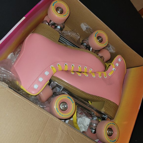 Impala Roller Skates - Picture 1 of 2
